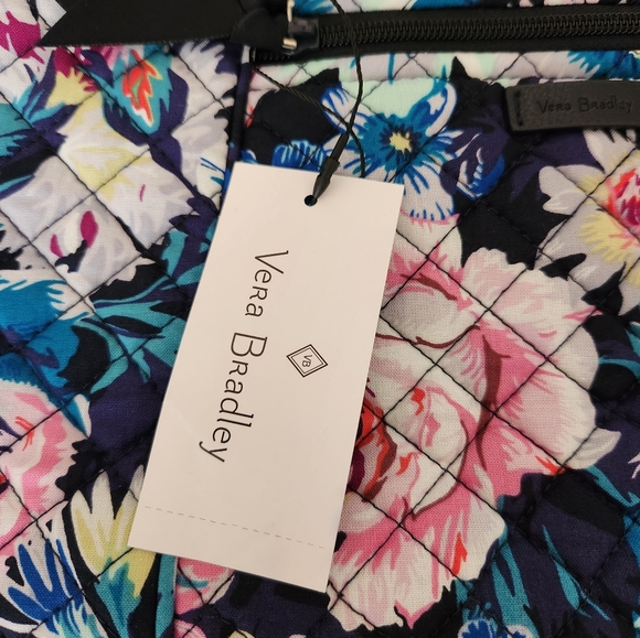 Vera Bradley Zip Top Hipster in Garden Grove - Picture 2 of 5